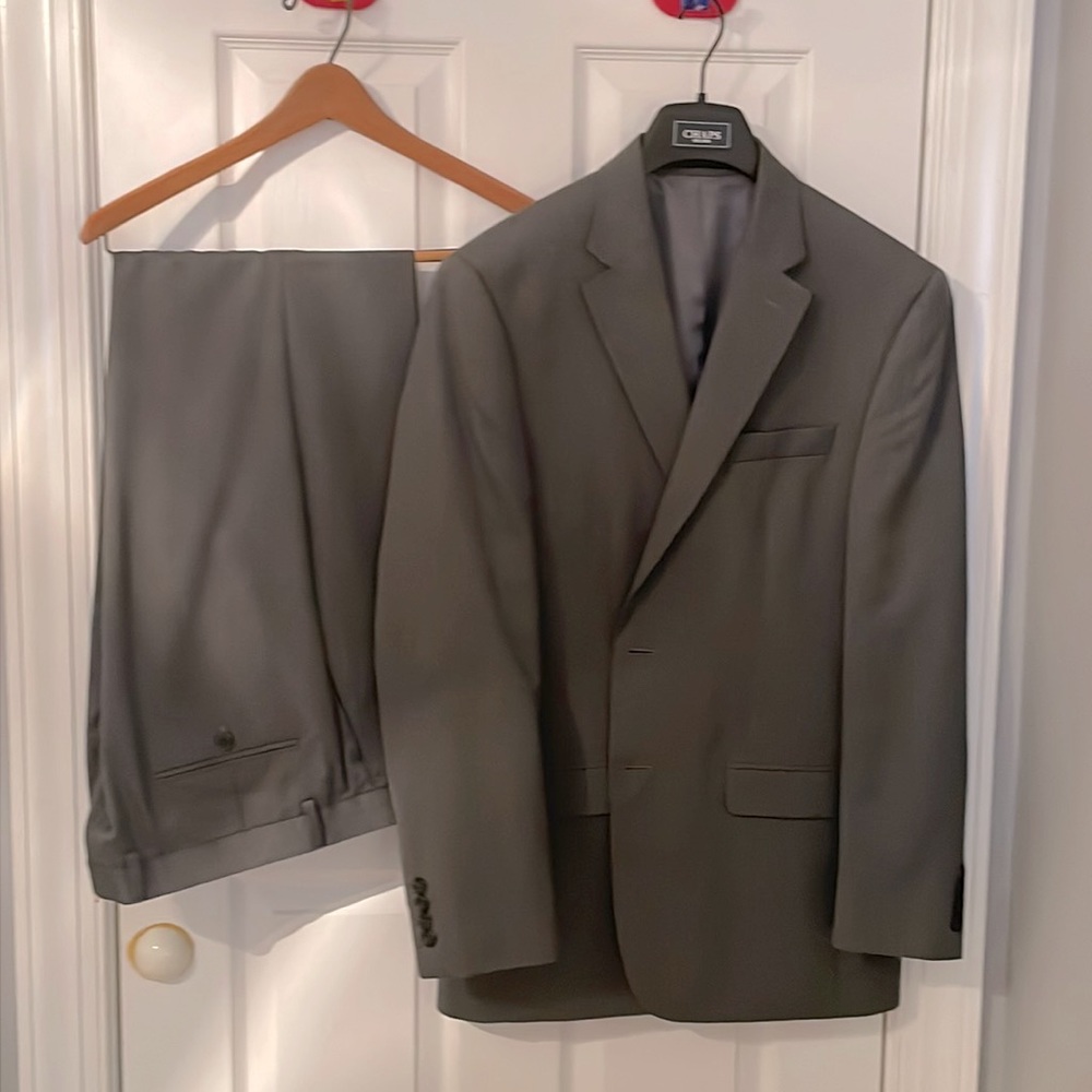 Men’s Suit 40R